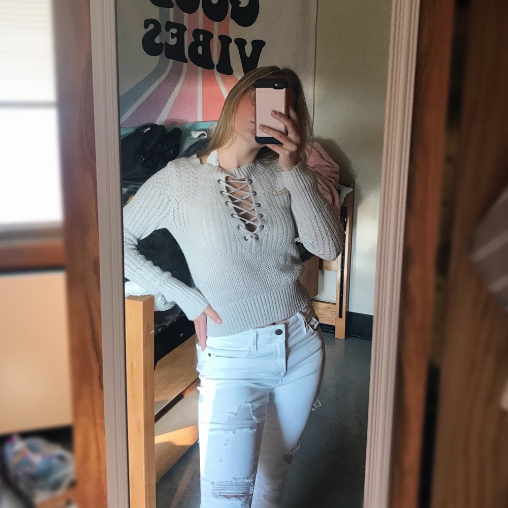 Express Sweater - Picture 4 of 8